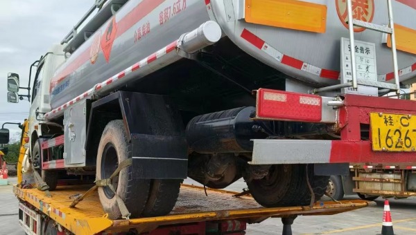 油罐車運輸