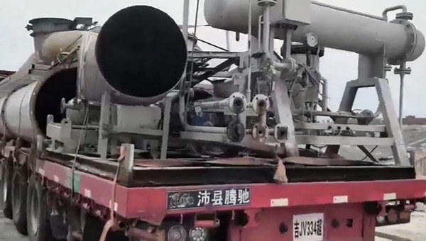 老舊設(shè)備運輸.jpg